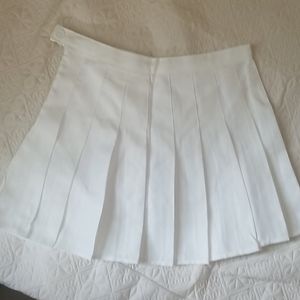 WHITE PLEATED TENNIS SKIRT